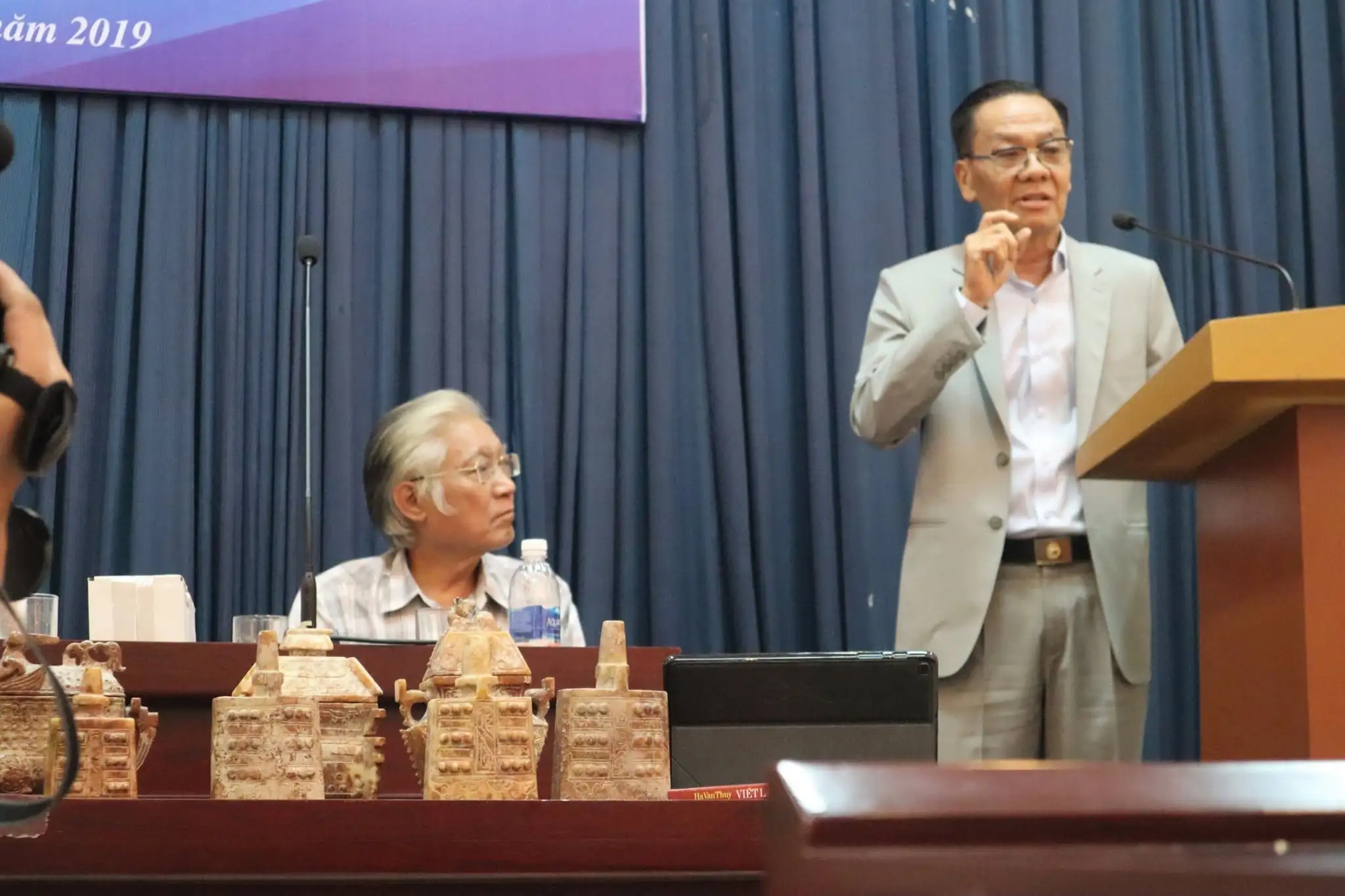 Trao đổi học thuật